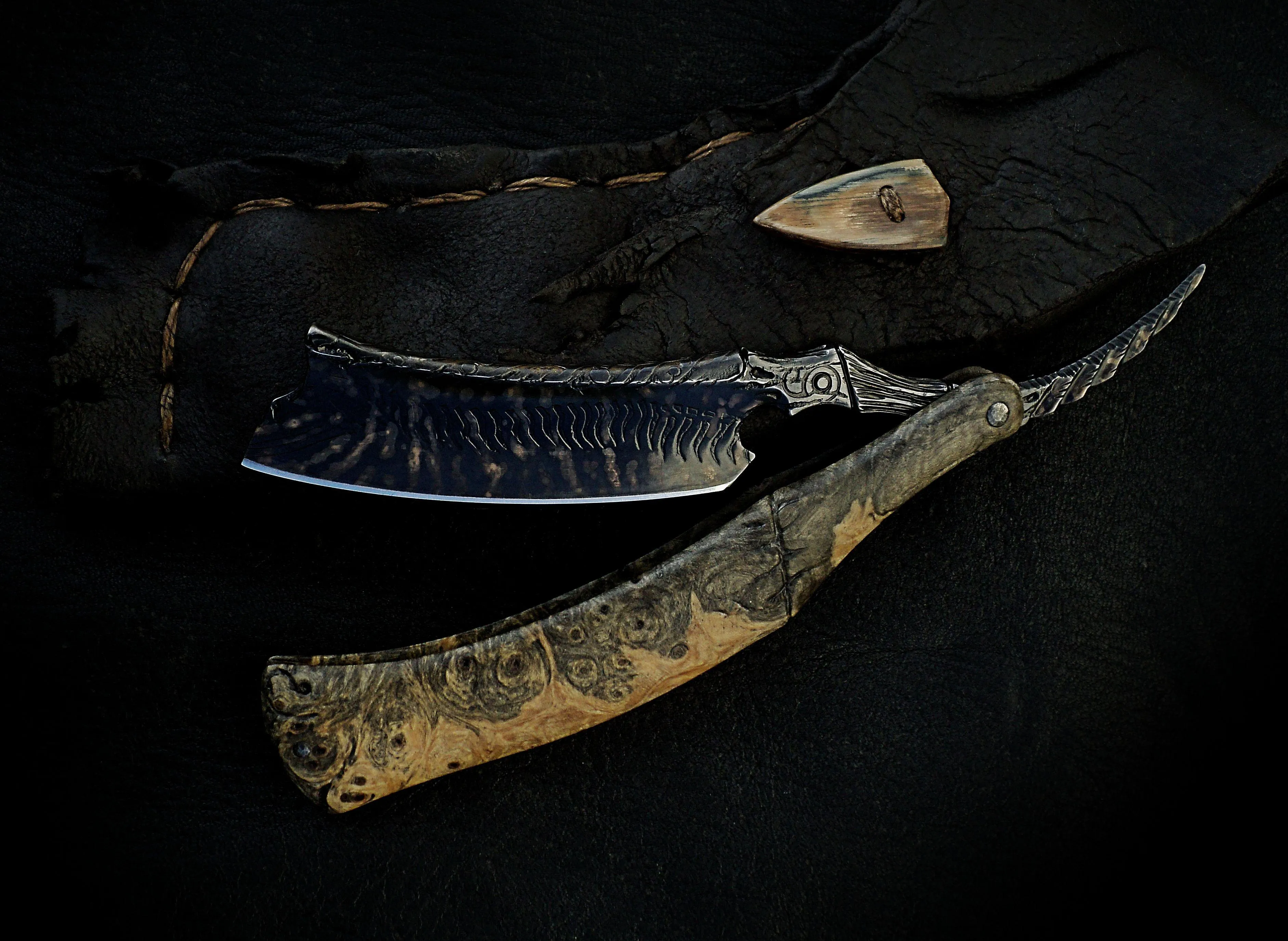 Dylan Farnham Buckeye Burl Sculpted Straight Razor